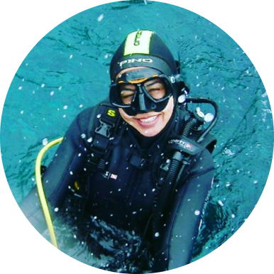 Mariana Alexandre <br> Comercial da P & P Mergulho e Fotógrafa Sub